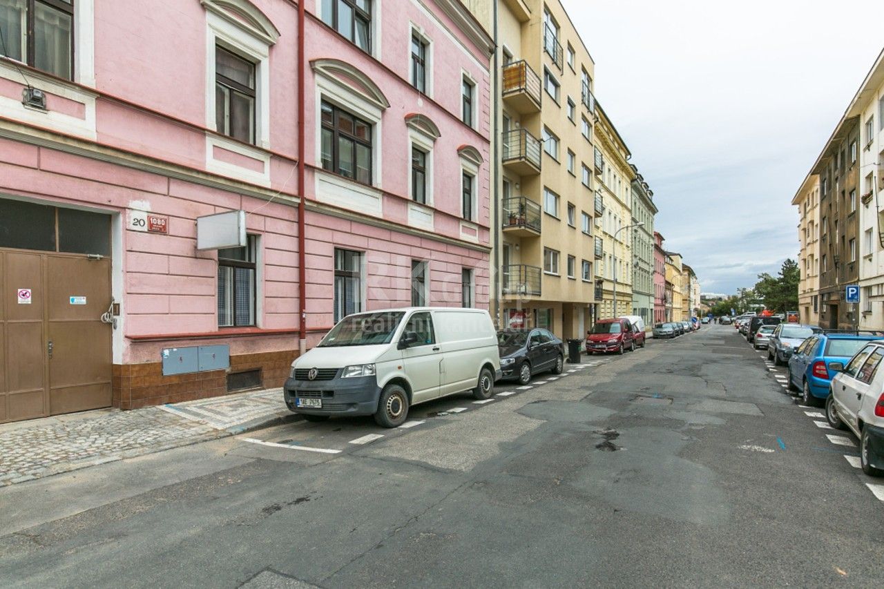 2+kk, Na Neklance, Praha, 42 m²