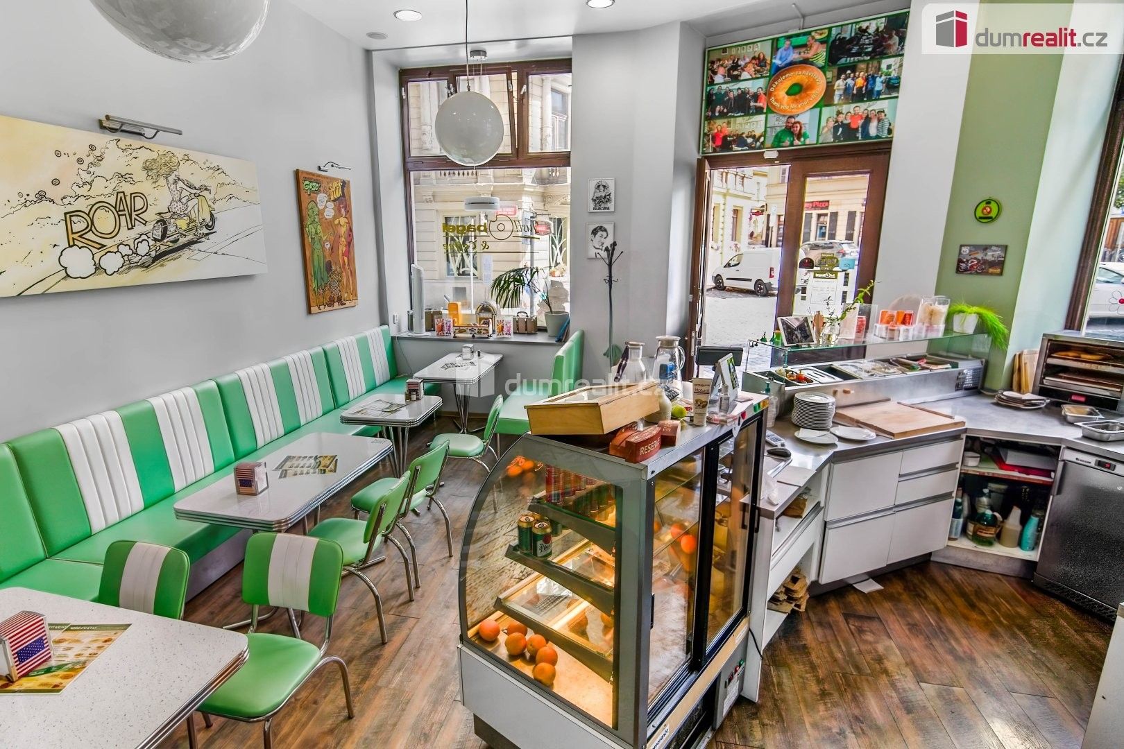 Restaurace · 74 m² · Ostrovní, Praha - 3