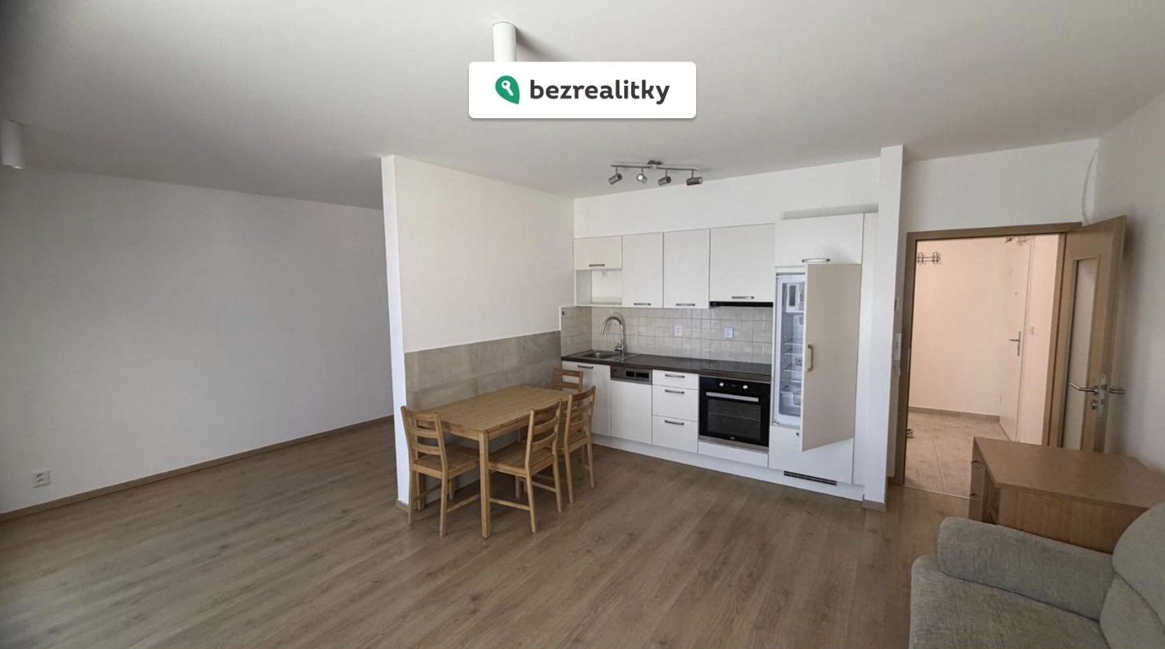 Prodej byt 1+kk - U Hrubých 650, Vestec, 46 m² - 5