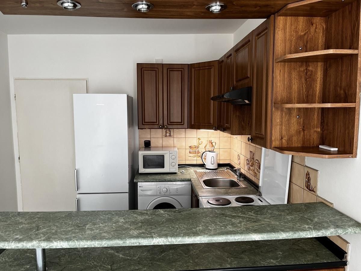 Pronájem byt 2+kk - Služská, Praha, 47 m²