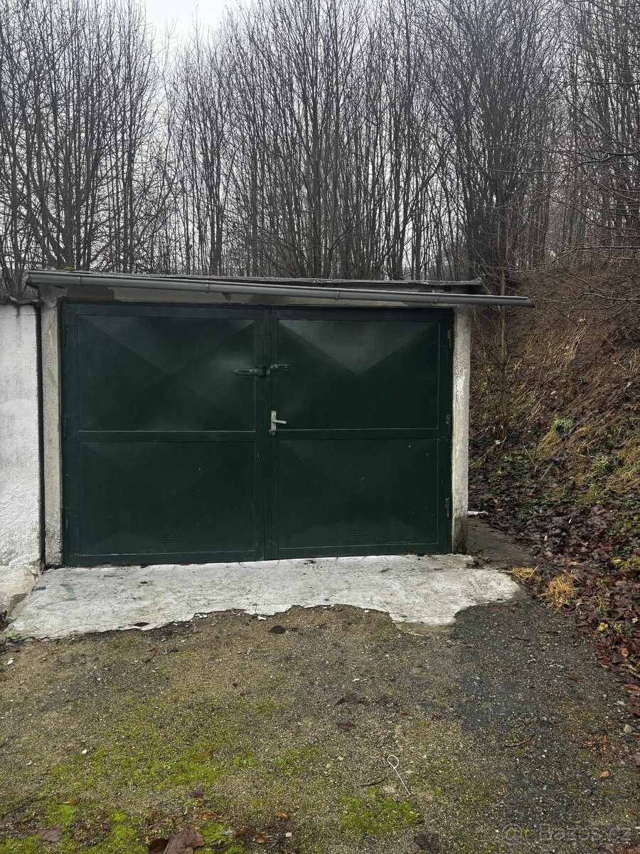 Garáže, Bystřice nad Pernštejnem, 593 01