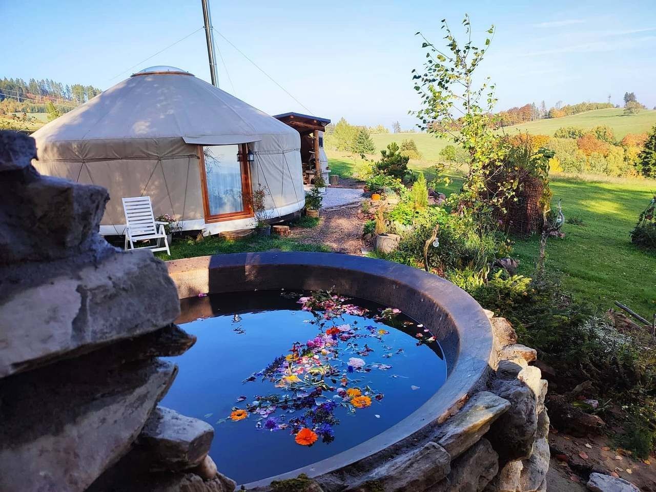 Chaty, Třebihošť - Třebihošť, Královéhradecký kraj