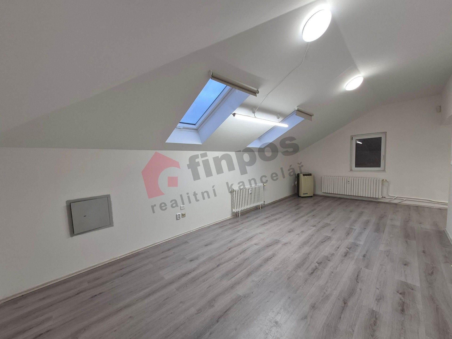 Kanceláře, Ringhofferovo náměstí 550, Kamenice, 50 m²