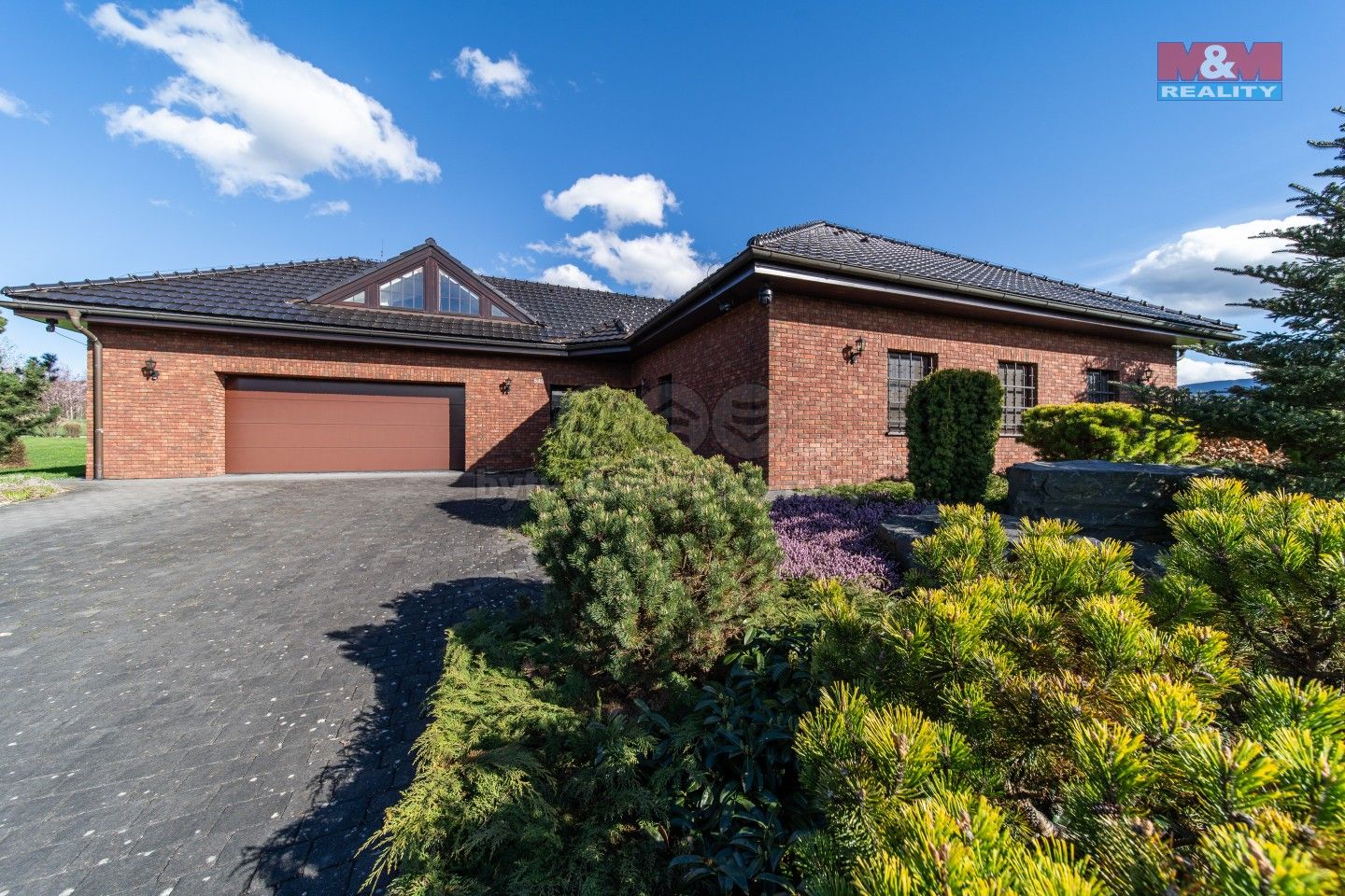 Rodinné domy, Tichá, 420 m²