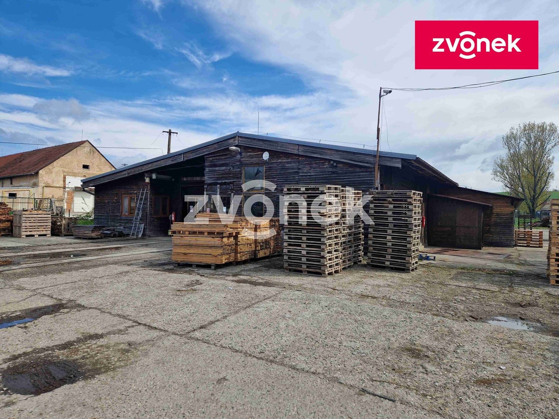 Výrobní prostory · 2 890 m² · Louka - 3