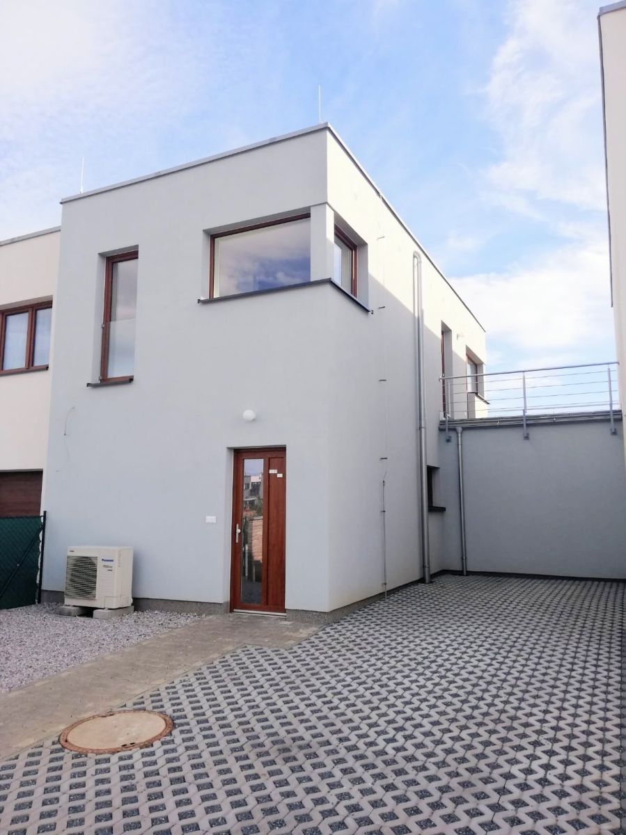 2+kk, U Hostavického potoka, Praha - Hostavice, 40 m² - 2