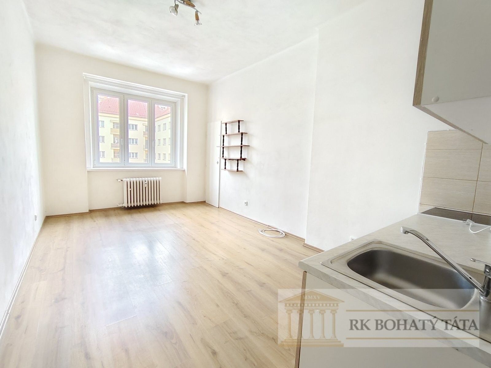 Pronájem byt 1+kk - Žateckých, Praha, 23 m²