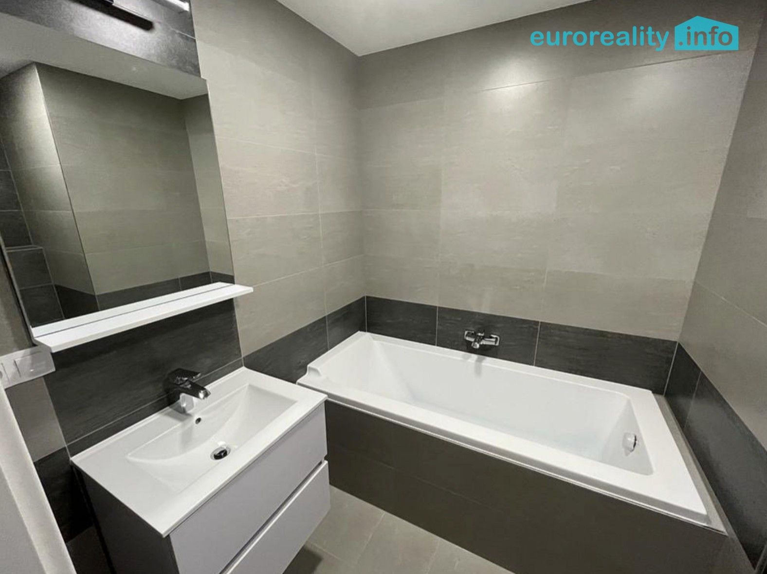 Byt 2+kk · 60 m² · Sedlecká, Karlovy Vary Rybáře - 3