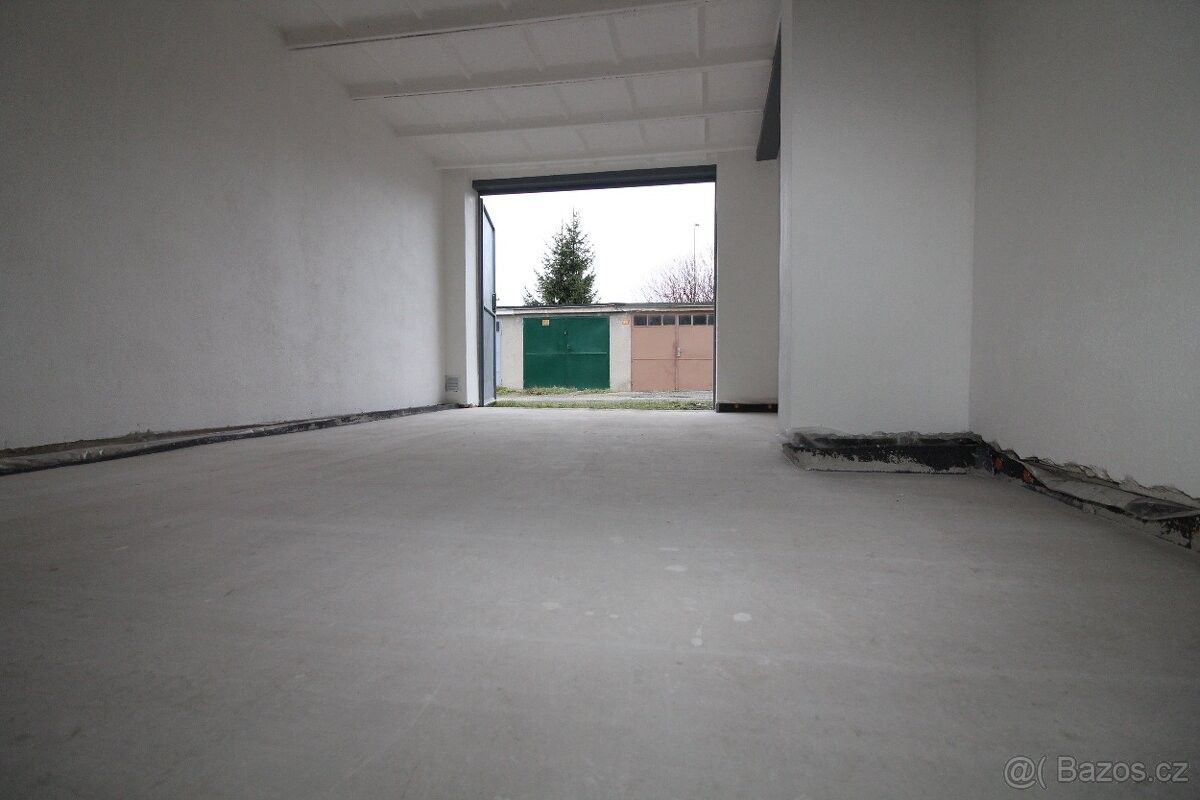 Garáže, Vyškov, 682 01