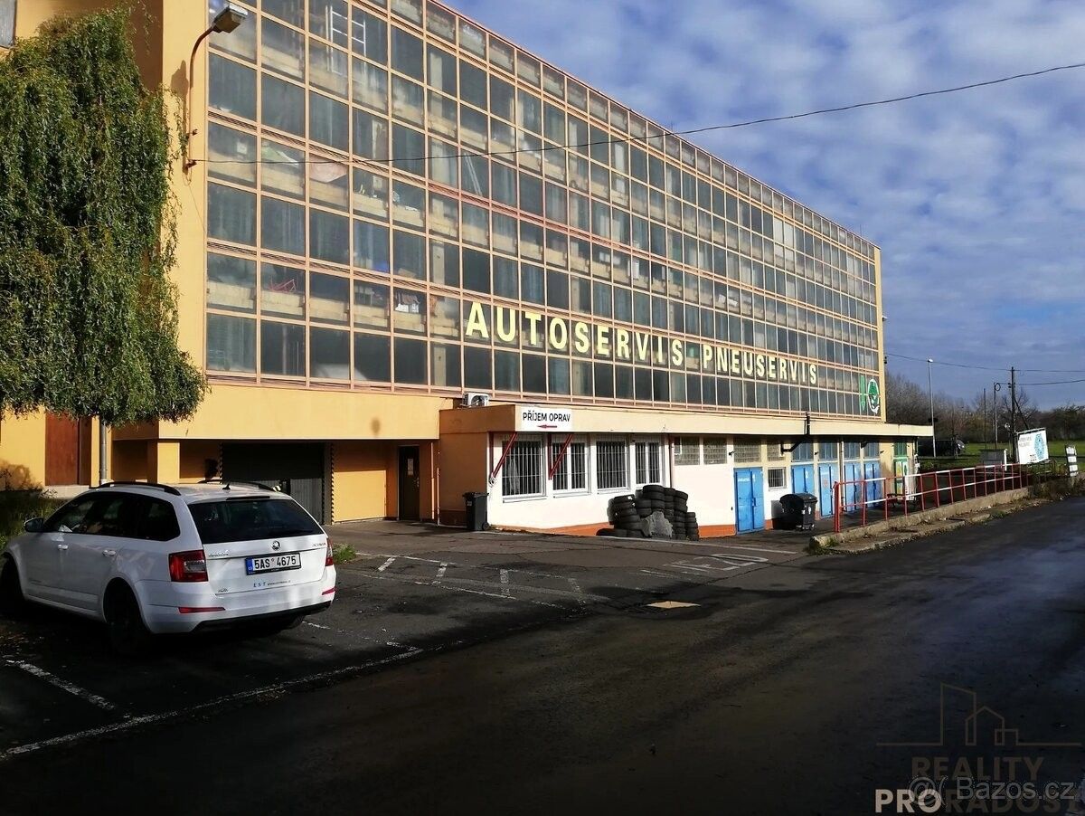 Garáže, Praha, 190 00