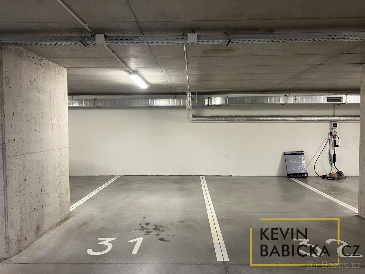 Pronájem garáž - Brno, 612 00