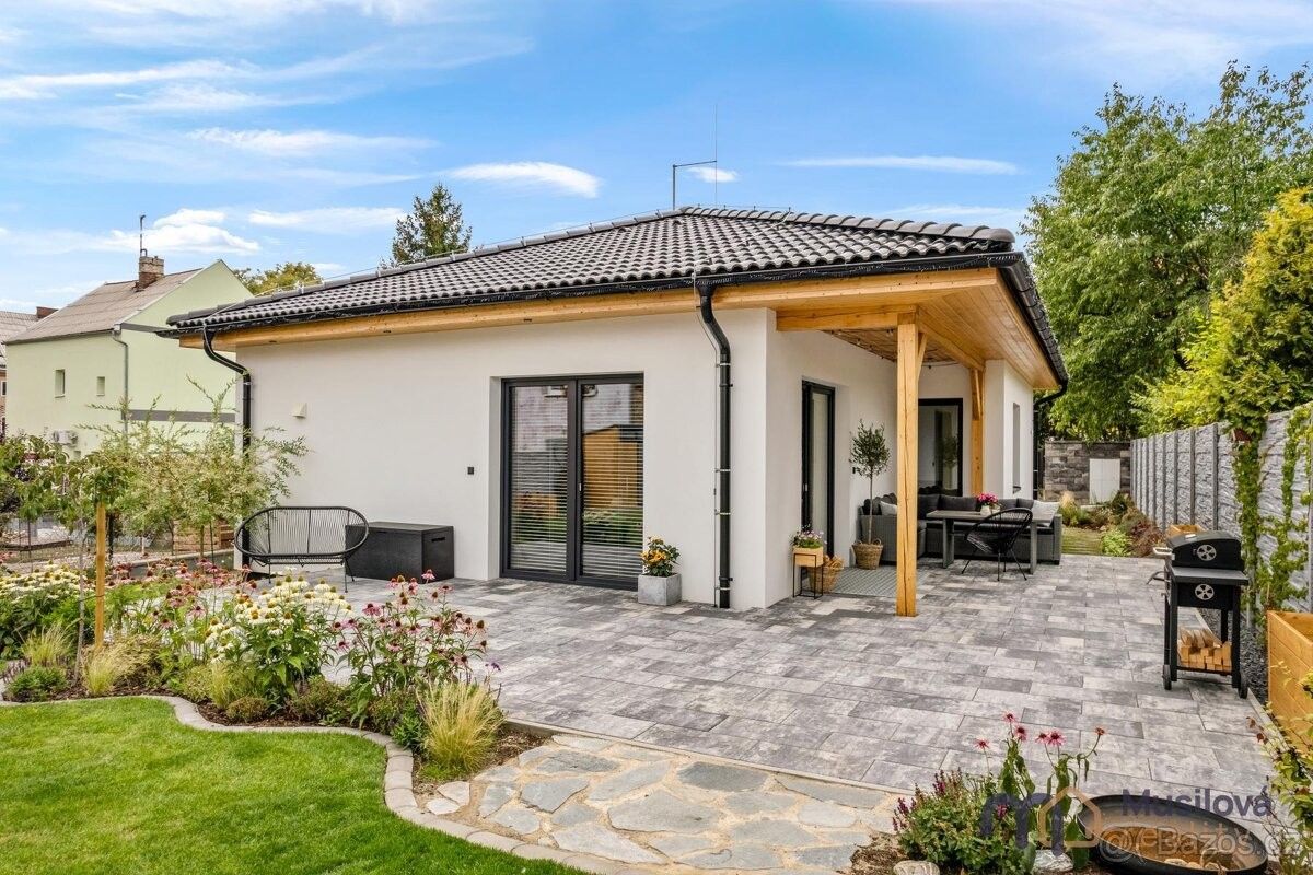 Rodinné domy, Košťany, 417 23