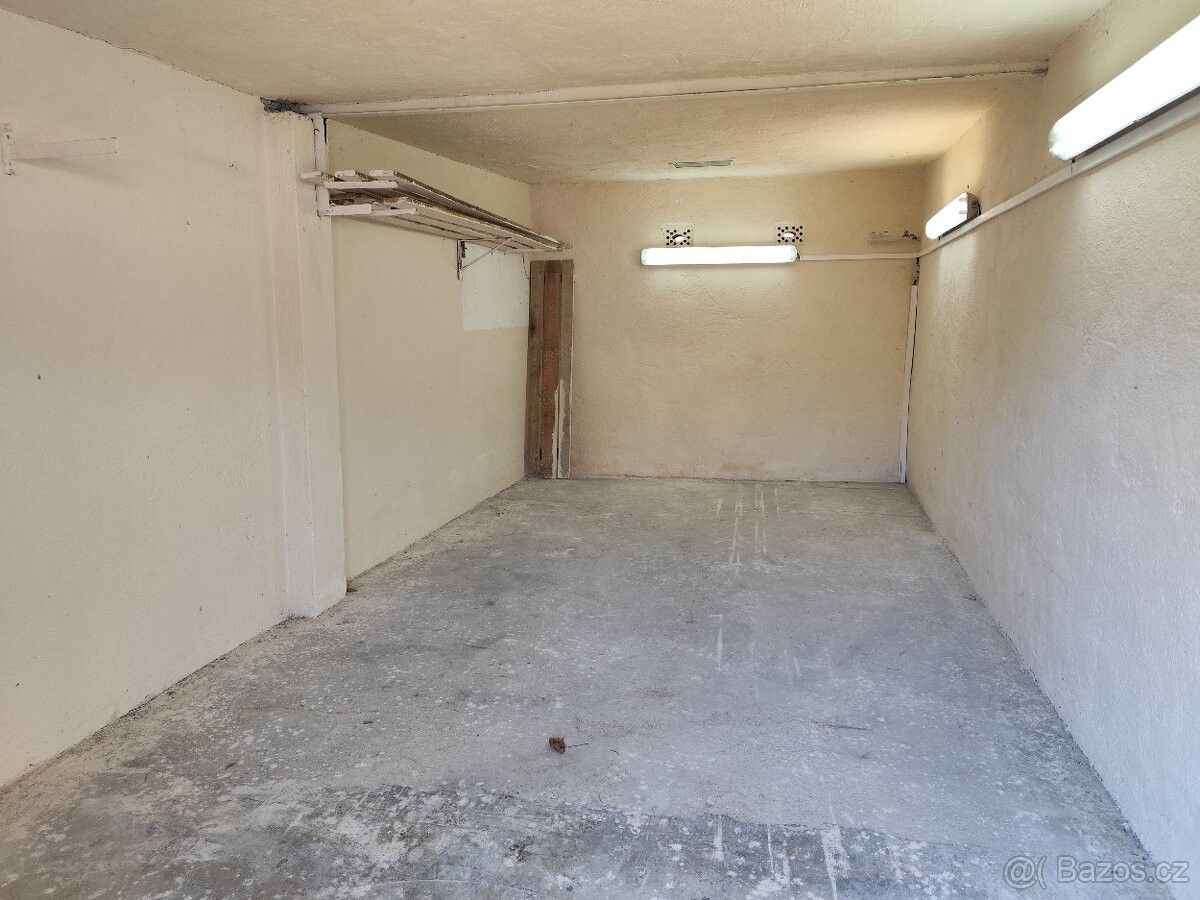 Pronájem garáž - Praha, 150 00