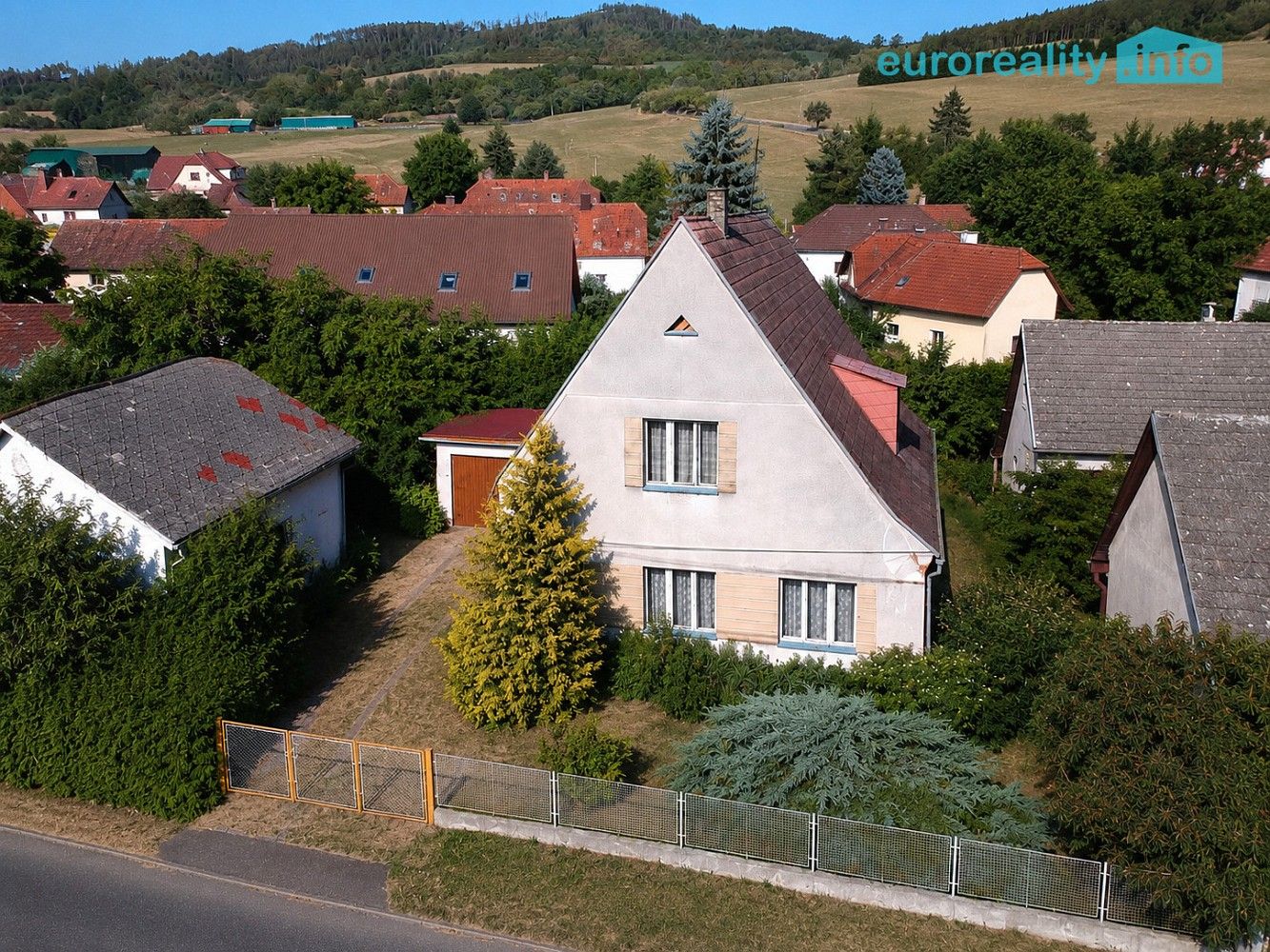 Rodinné domy, Žihobce, okres Klatovy, Plzeňský kraj, 120 m² - 1