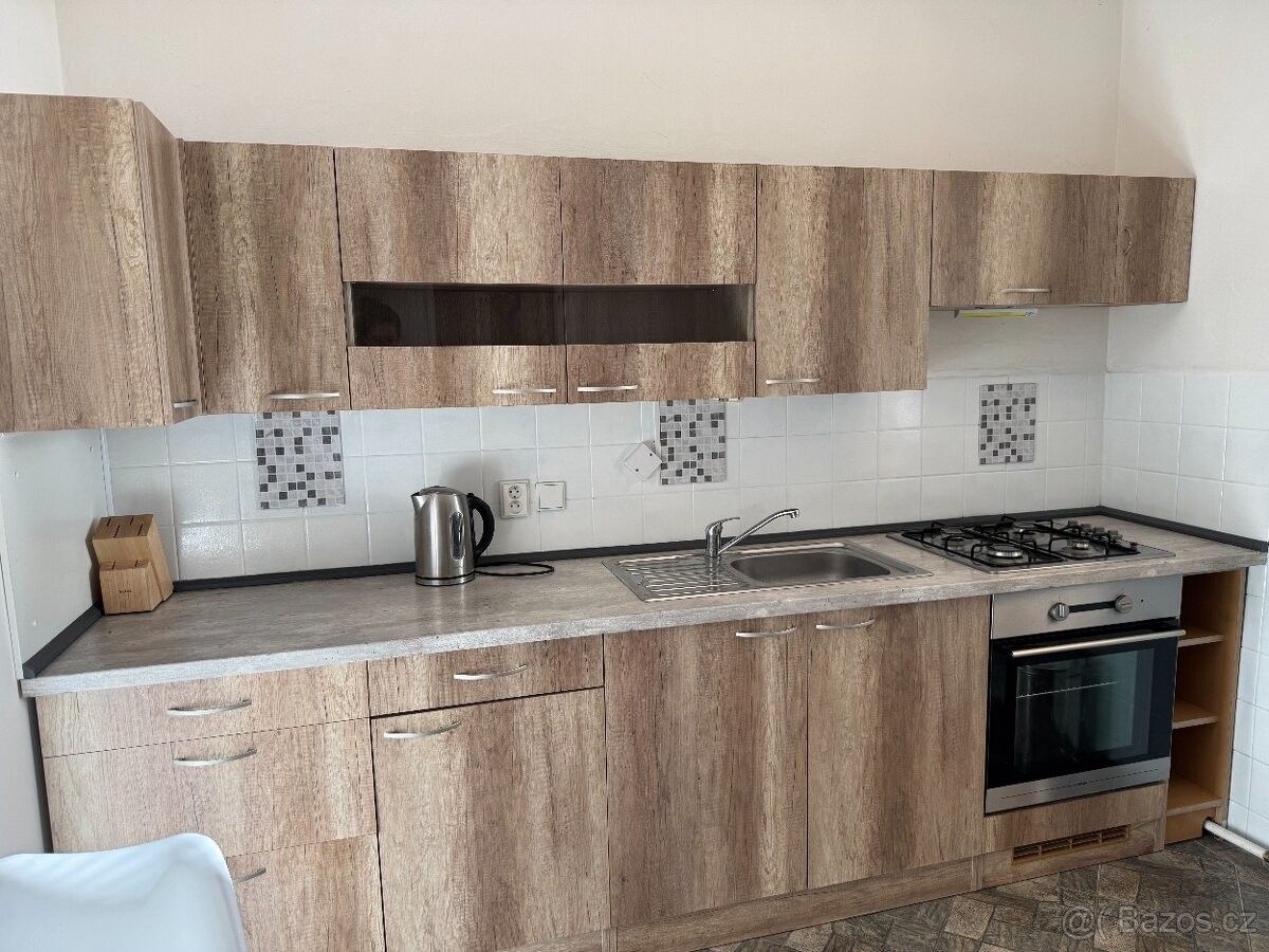 Byty, Kokory, 751 05