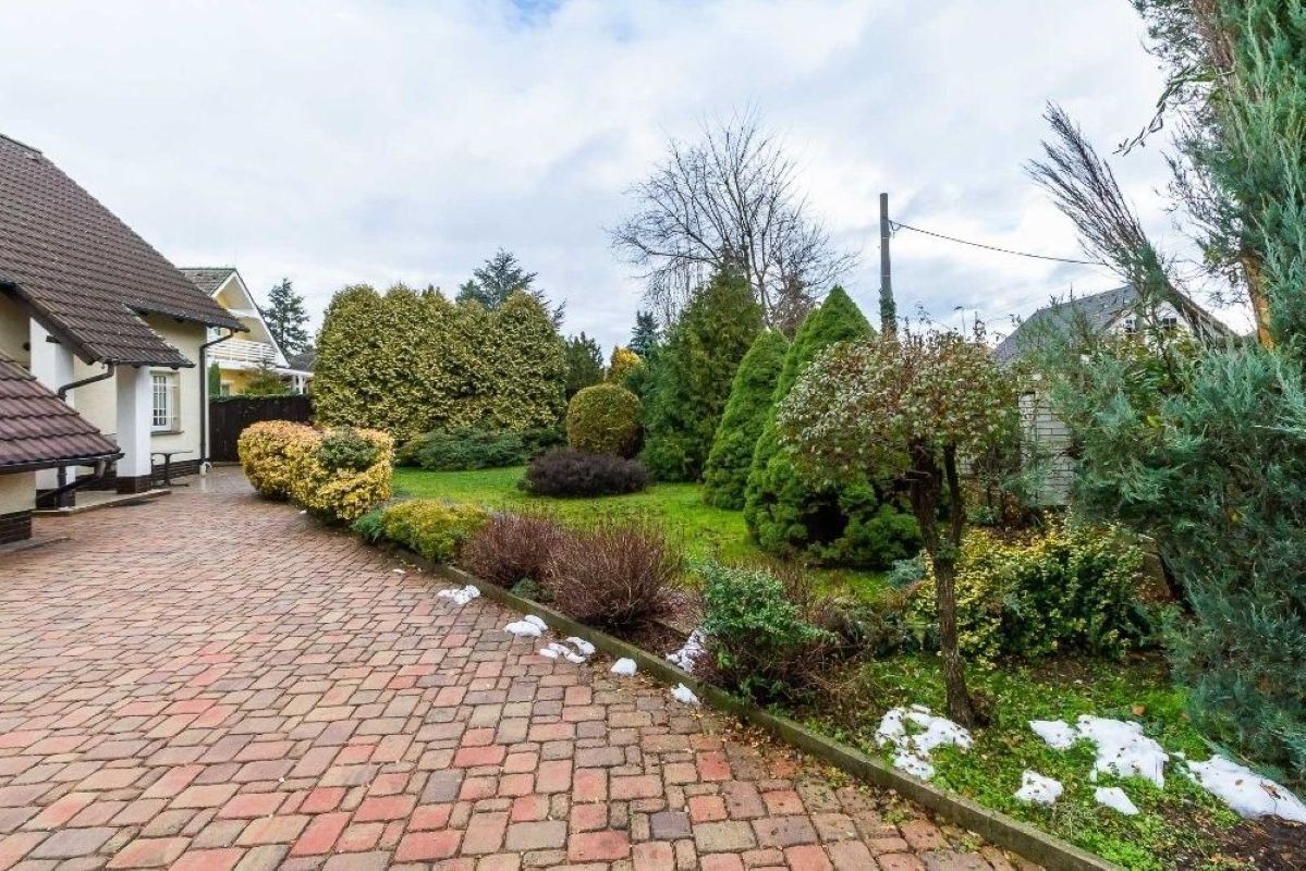 Prodej rodinný dům - Dolany, 284 m²