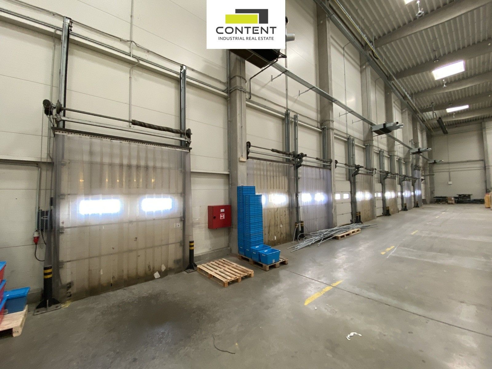 Pronájem sklad - K Vypichu, Rudná, 1 880 m²