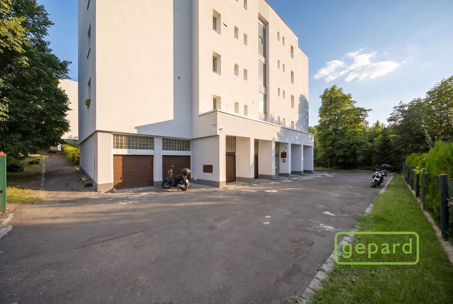 Prodej byt 4+kk - Rymáňská, Mníšek pod Brdy, okres Praha-západ, 102 m² - 5