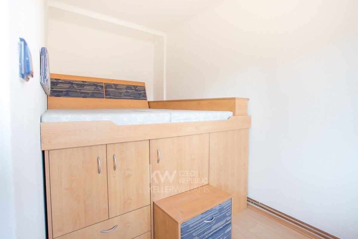 Pronájem byt 2+1 - U školičky 1913, Praha, 48 m²