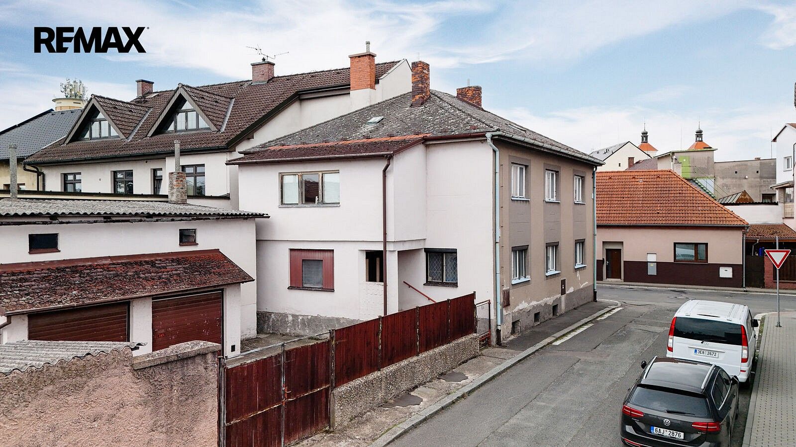 Prodej rodinný dům - Jiráskova, Chrast, okres Chrudim, 284 m² - 2