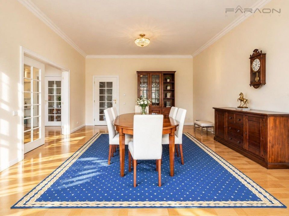 Byt 5+1 · 190 m² · Na Míčánce, Praha - 3