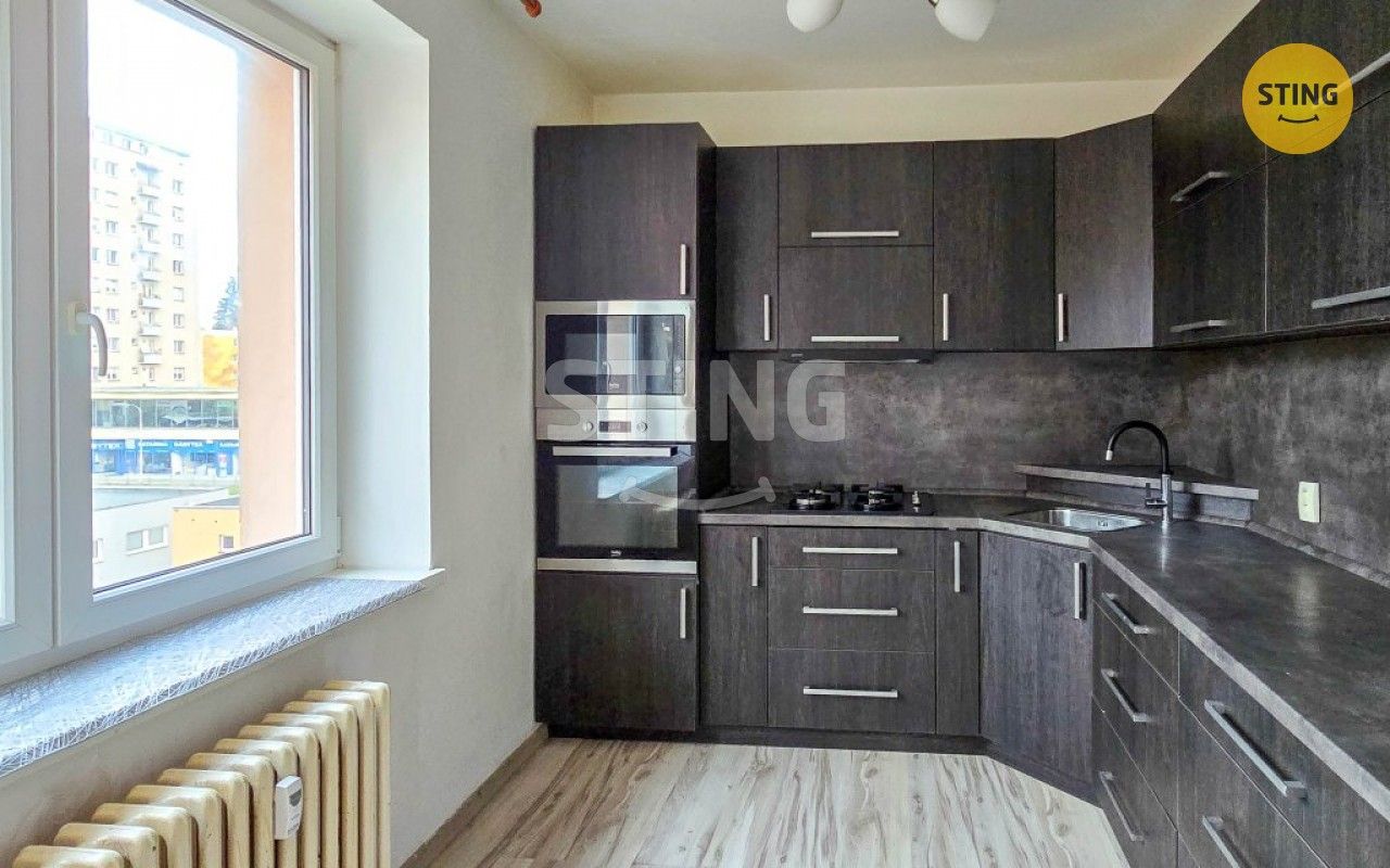 Pronájem byt 2+1 - V Aleji, Karviná, 58 m²