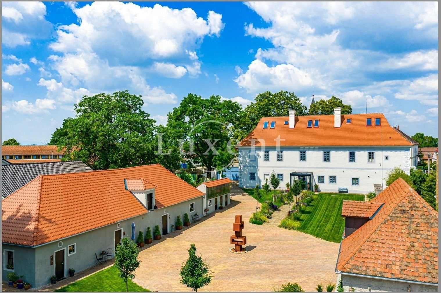 Ubytovací zařízení, Hluboká nad Vltavou, 1 m²