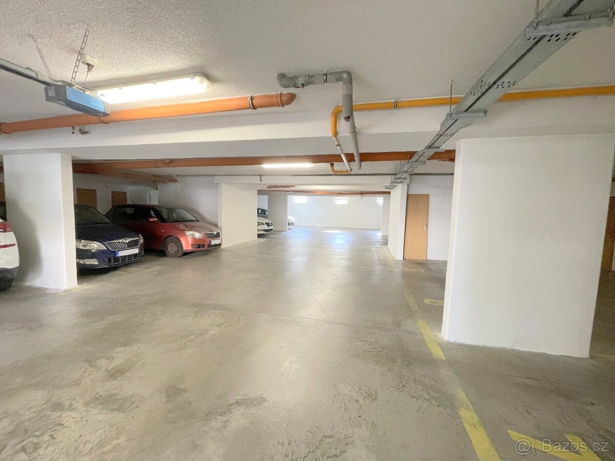 Garáže, Olomouc, 779 00