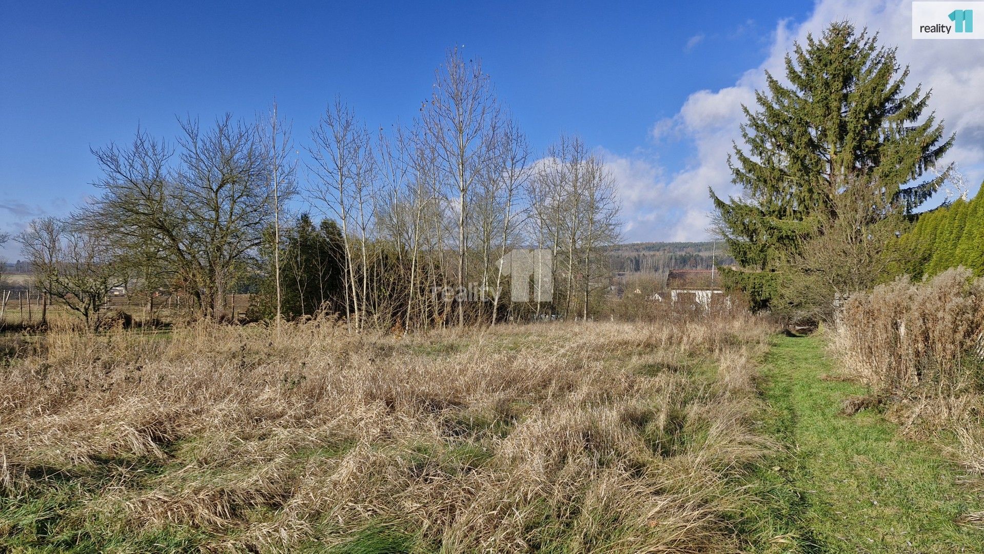 Louky, Sedmidomky, Dalovice, 1 669 m²