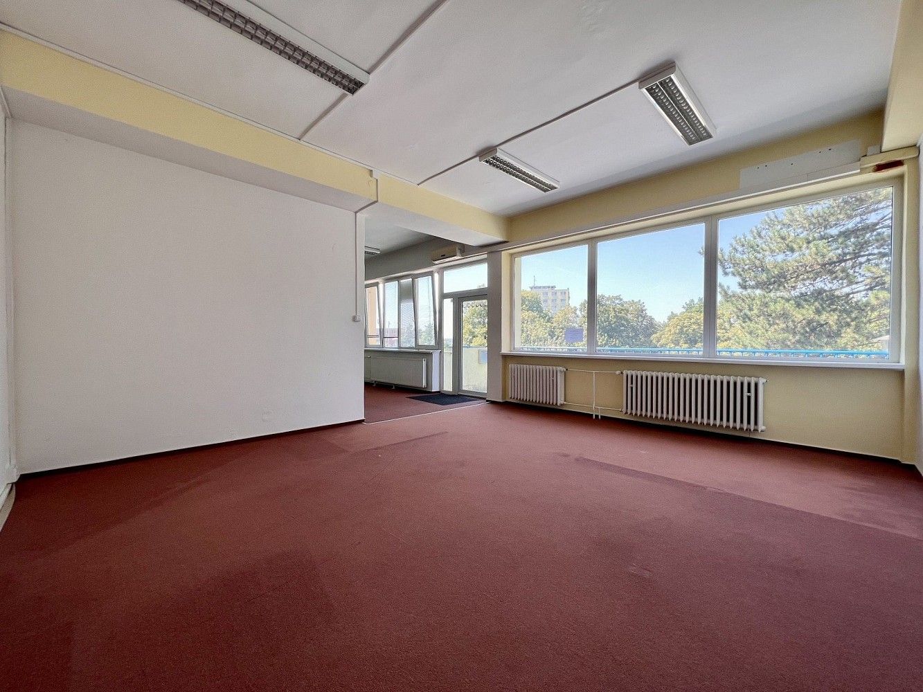 Kancelář, 250 m²