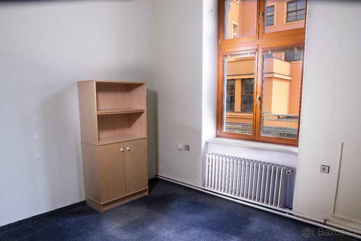 Pronájem kancelář - Jablonec nad Nisou, 466 01