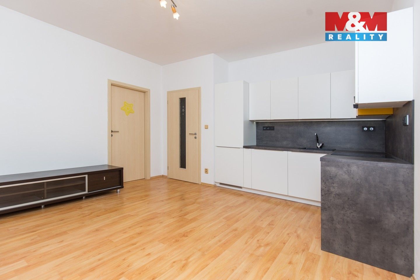 Pronájem byt 2+1 - Pichlova, Pardubice, 53 m²