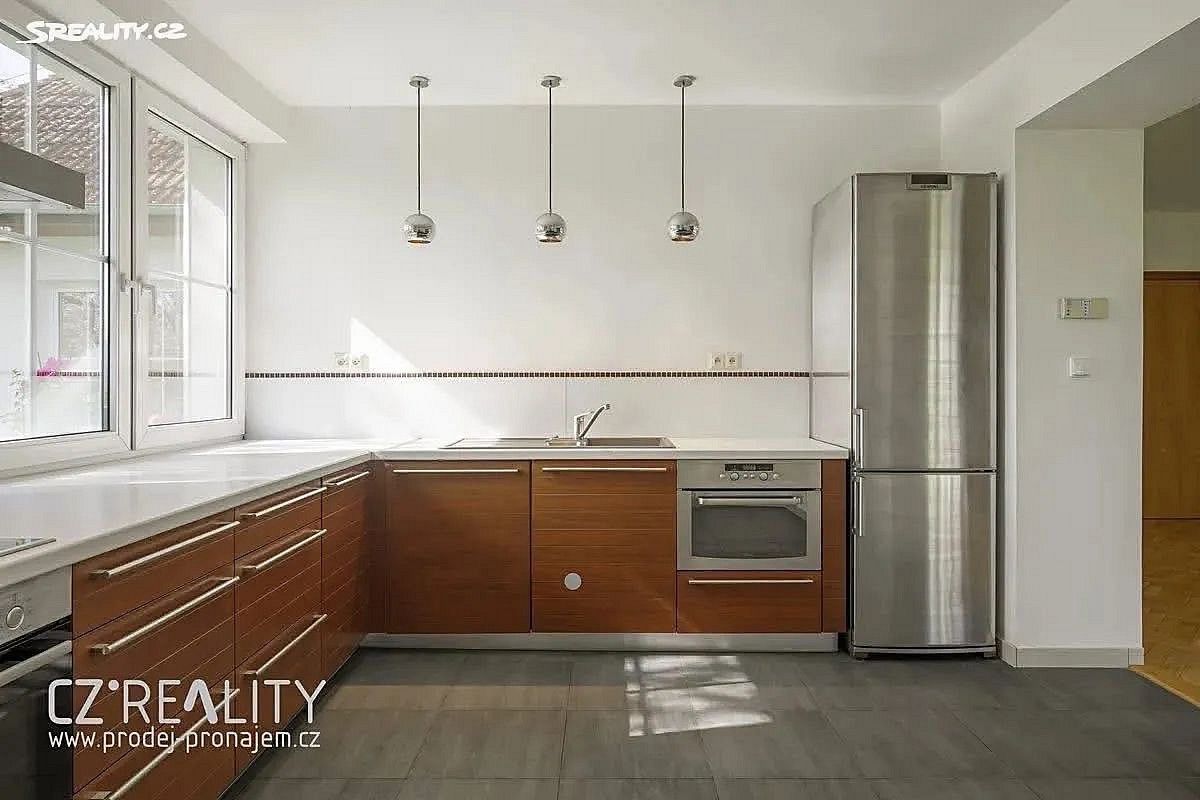 Rodinný dům · 300 m² · Praha - Lipence, okres Praha 16, Hlavní město Praha - 4