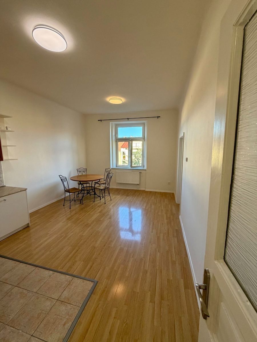 2+kk, Janovského, Praha - Holešovice, 47 m² - 2