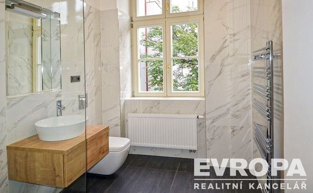 Pronájem byt 1+kk - Peckova  , Praha Karlín, 32 m² - 5
