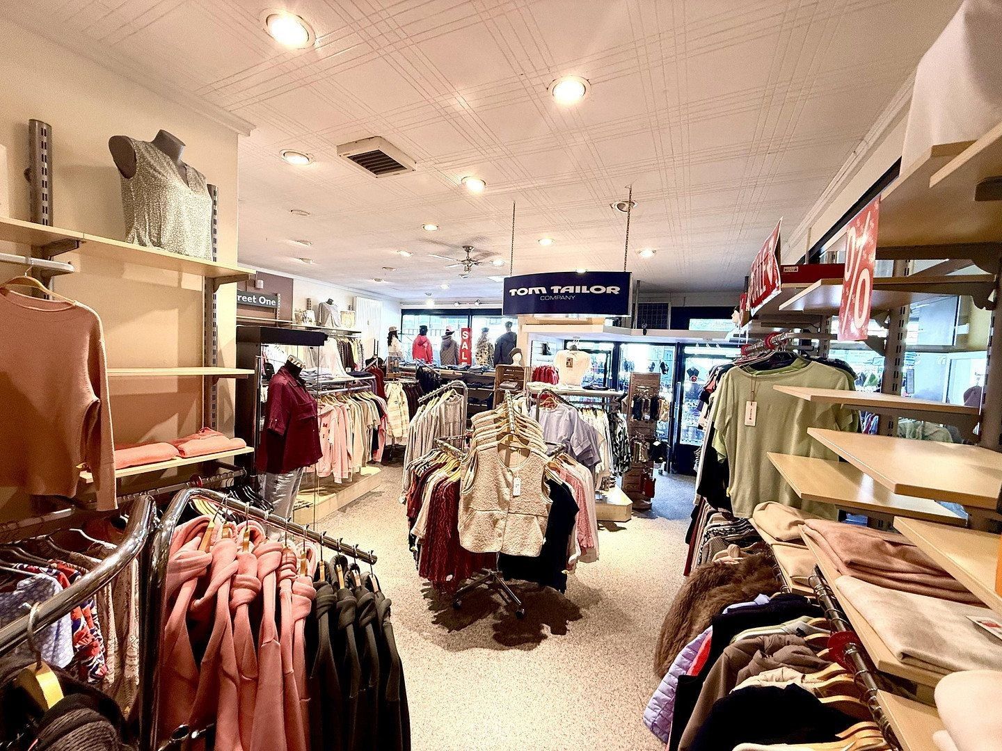 Obchodní prostory, Bismarckstraße 49-51, , Dolní Sasko, 212 m² - 2