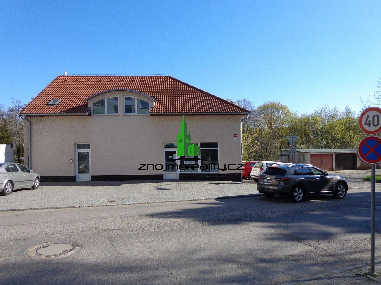 Obchodní prostory, 300 m²