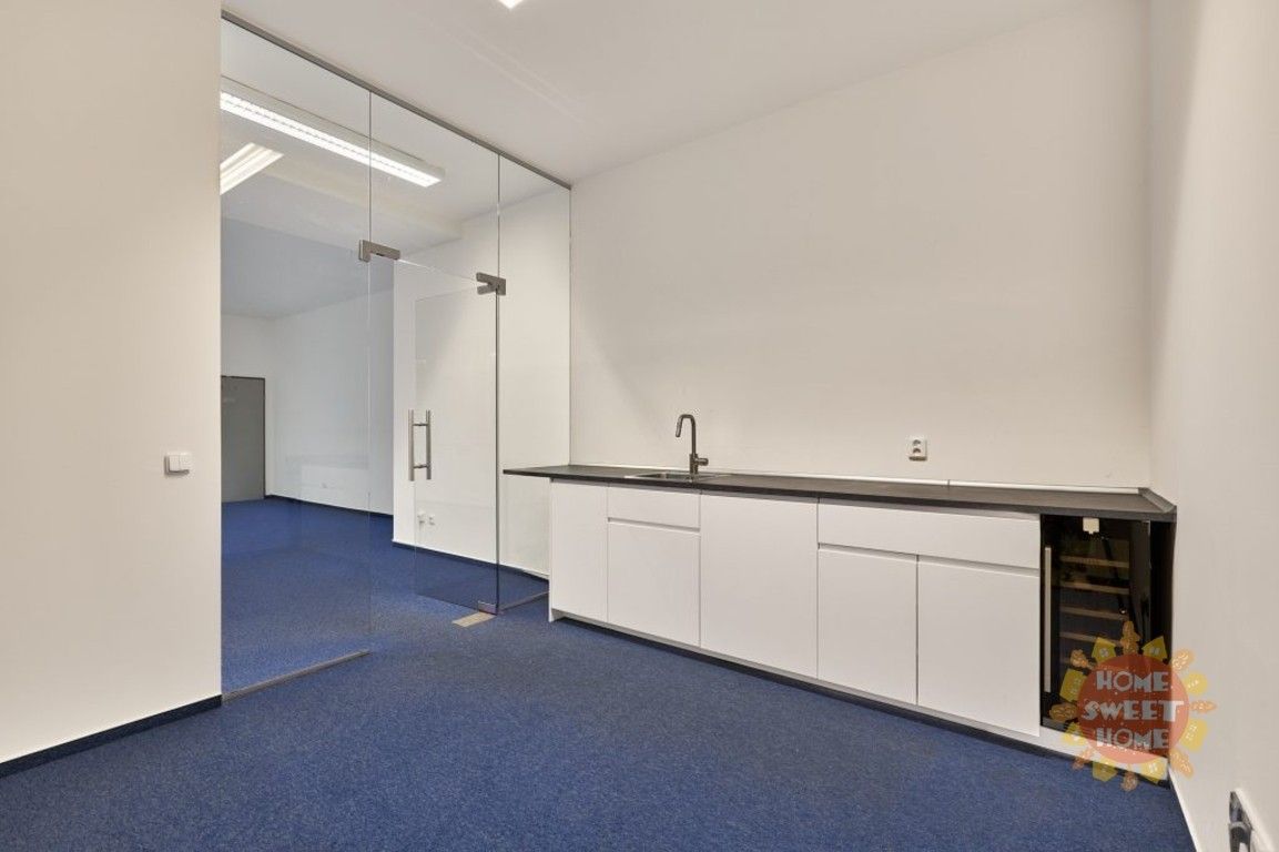 Pronájem kancelář - Klimentská, Praha, 132 m²