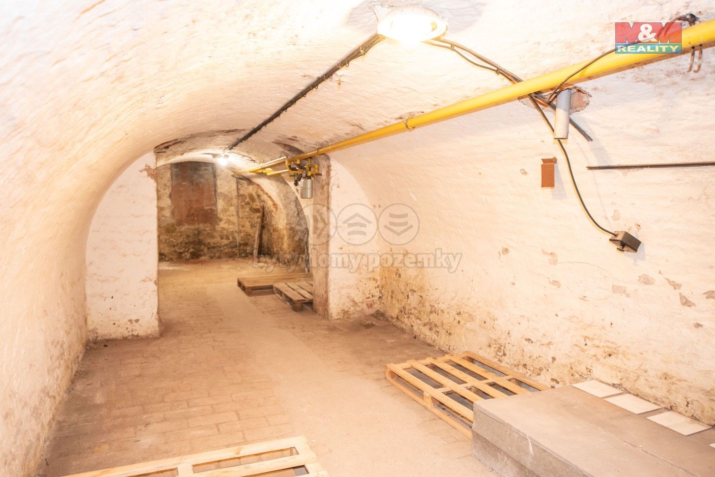 Pronájem sklad - 17. listopadu, Pardubice, 35 m²