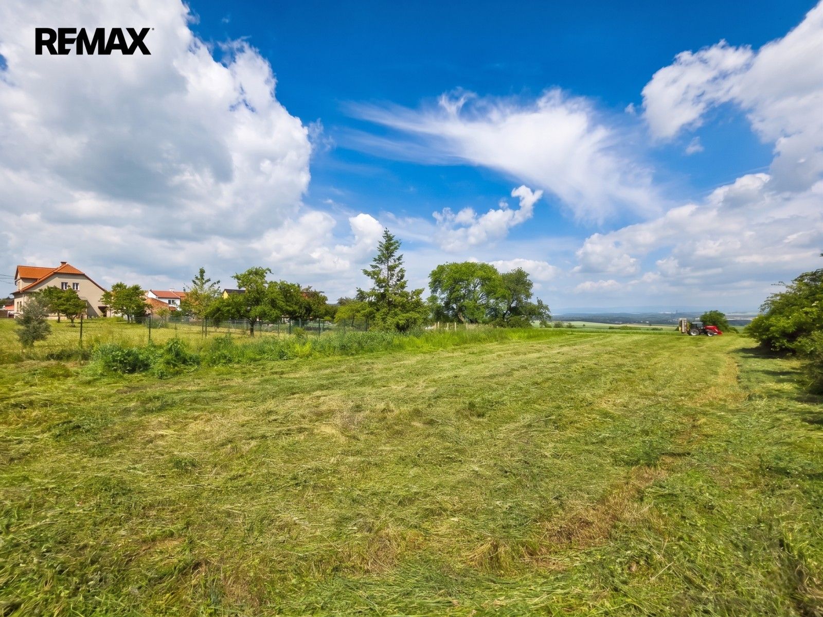 Pozemky pro bydlení, Liběšice, 2 602 m² - 1