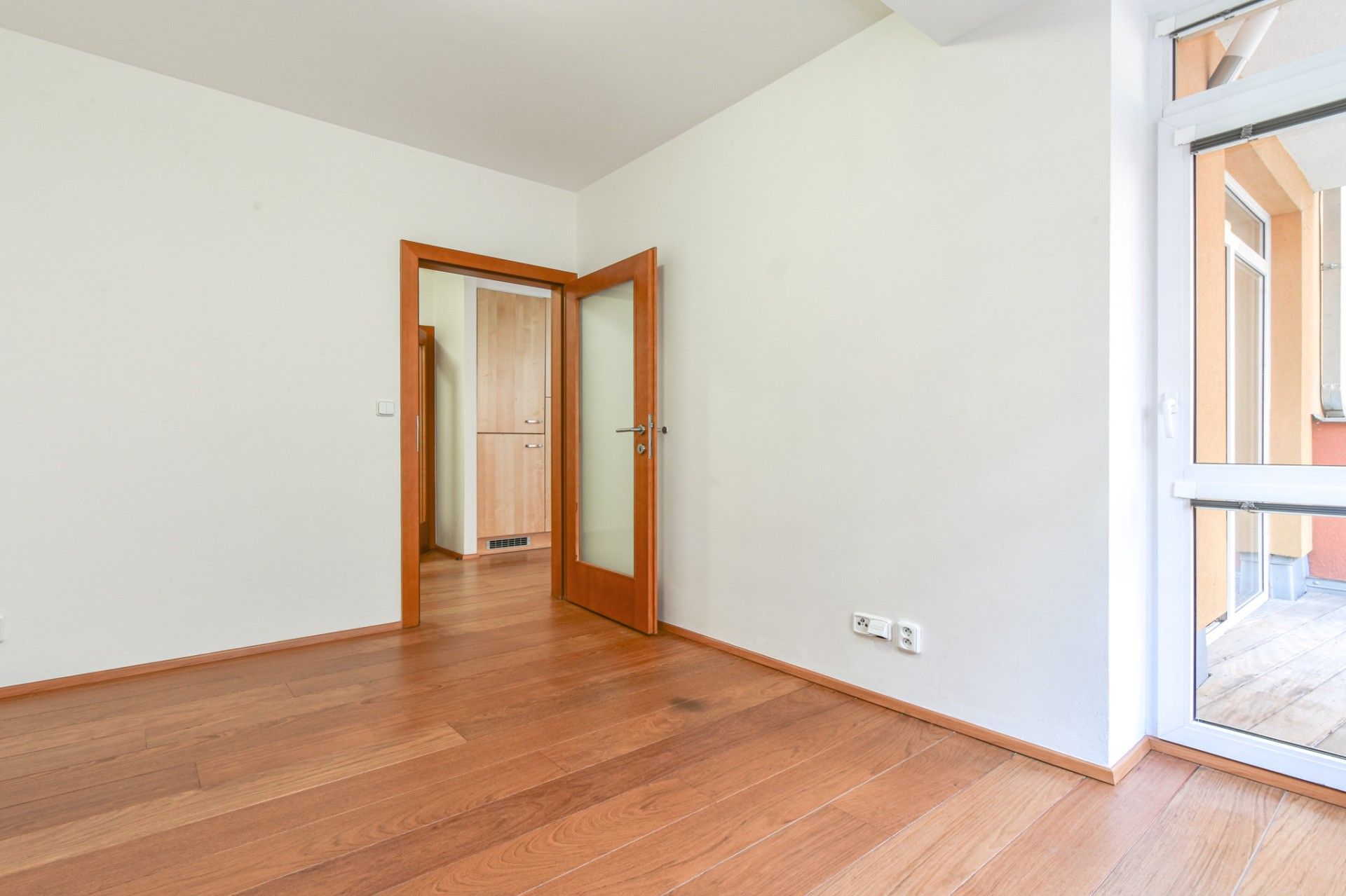 Byt 2+kk · 48 m² · Nepilova, Praha - 3