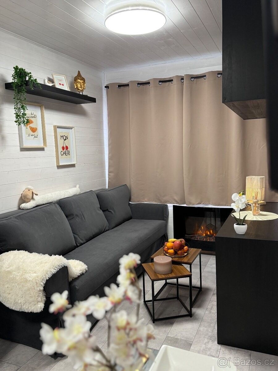 Chaty, Praha, 198 00