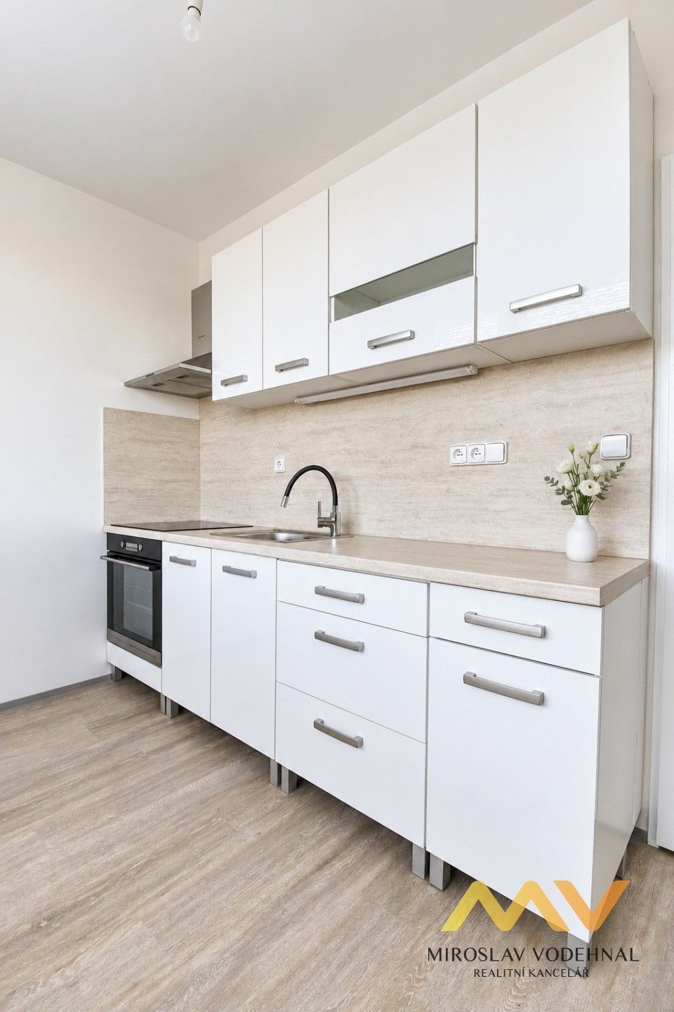 Pronájem byt 1+1 - Štefánikova 339, Hradec Králové Moravské Předměstí, 38 m² - 2