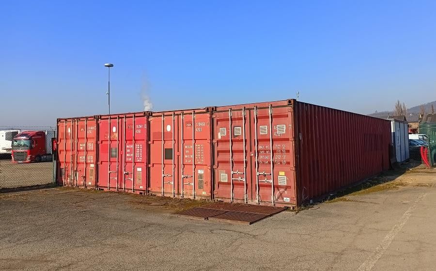 Sklady, Králův Dvůr, 28 m²