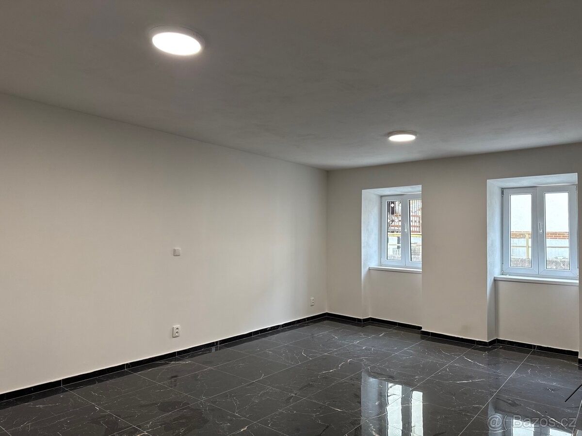 Byty, České Budějovice, 370 01 - 1