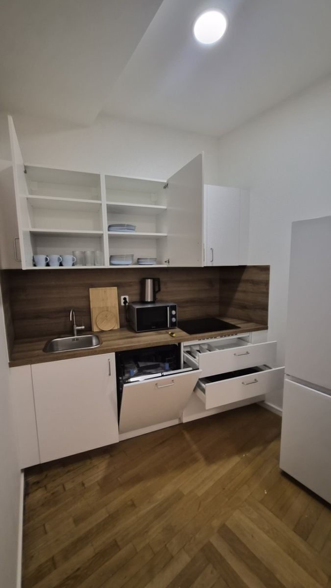 4+kk, Husova, Brno - Staré Brno, Jihomoravský kraj, 82 m² - 2
