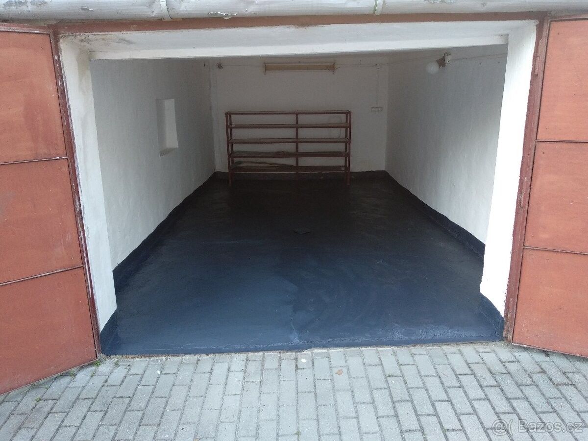 Garáže, Opava, 746 01