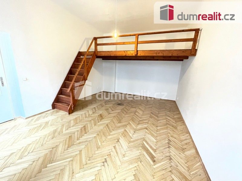 Pronájem byt 2+kk - Drtinova, Praha, 41 m²