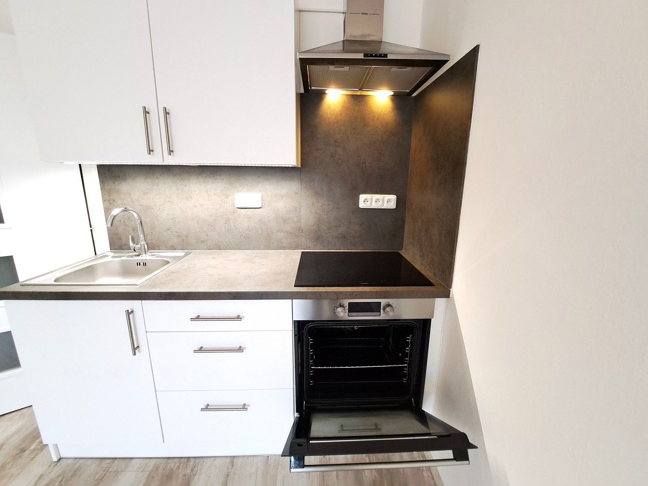 Pronájem byt 1+kk - Větrná, Zlín, 27 m² - 5
