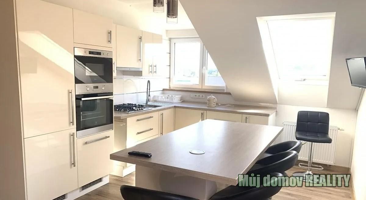 3+kk, Schoellerova, Praha, 81 m²